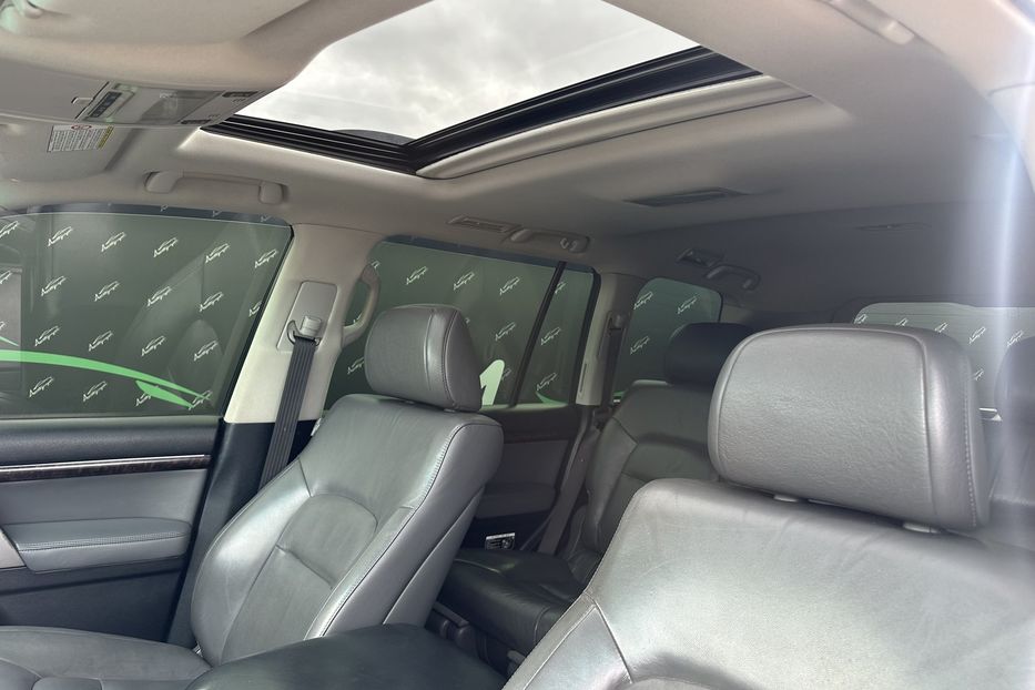 Продам Toyota Land Cruiser 200 Diesel 2008 года в Киеве