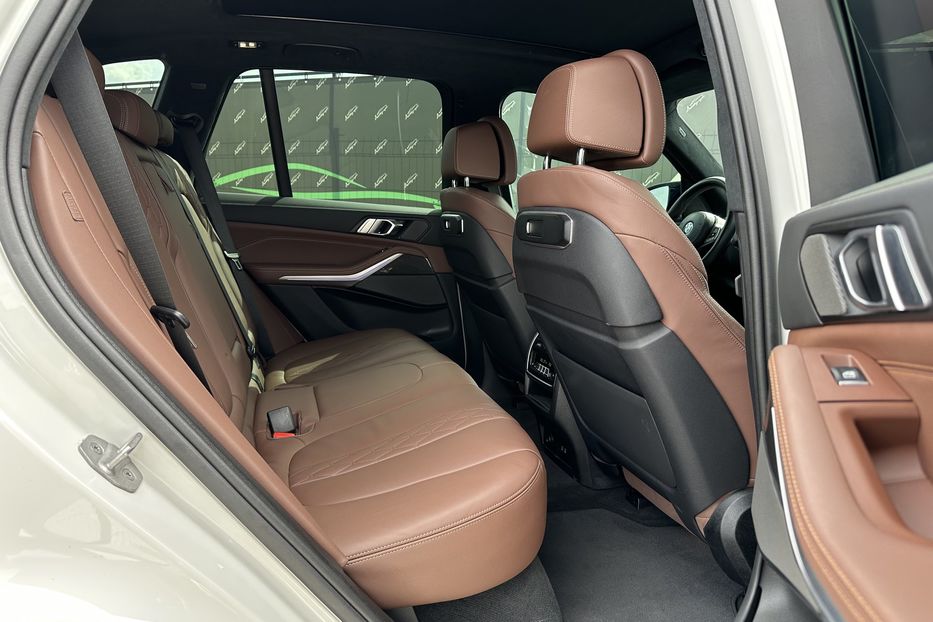 Продам BMW X5 M60I Xdrive 2023 года в Киеве