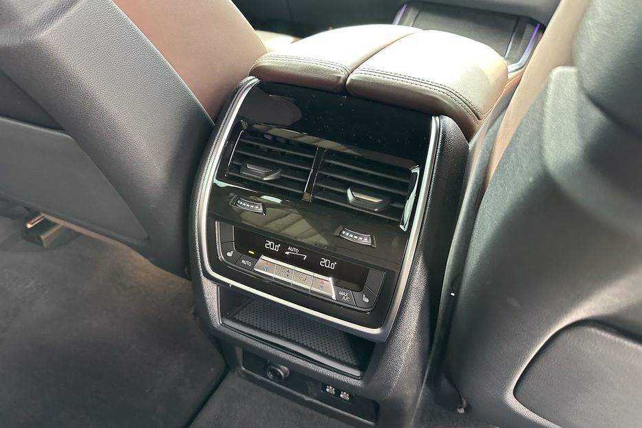 Продам BMW X5 M60I Xdrive 2023 года в Киеве