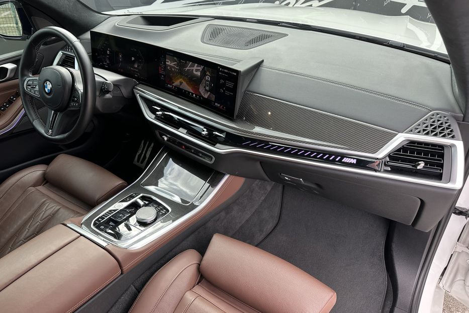 Продам BMW X5 M60I Xdrive 2023 года в Киеве