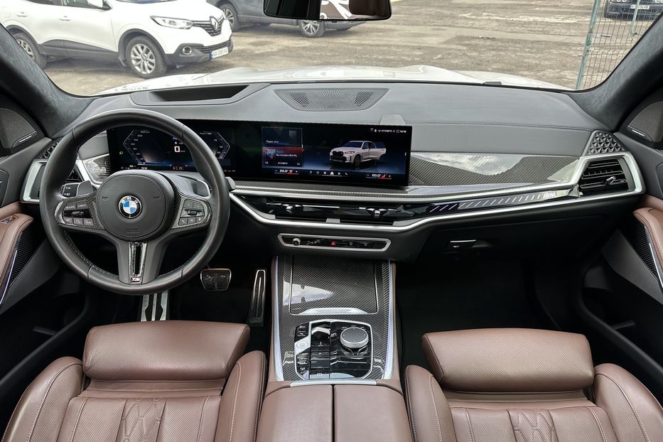Продам BMW X5 M60I Xdrive 2023 года в Киеве