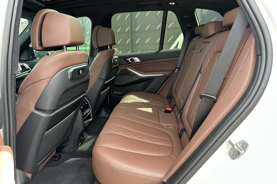 Продам BMW X5 M60I Xdrive 2023 года в Киеве