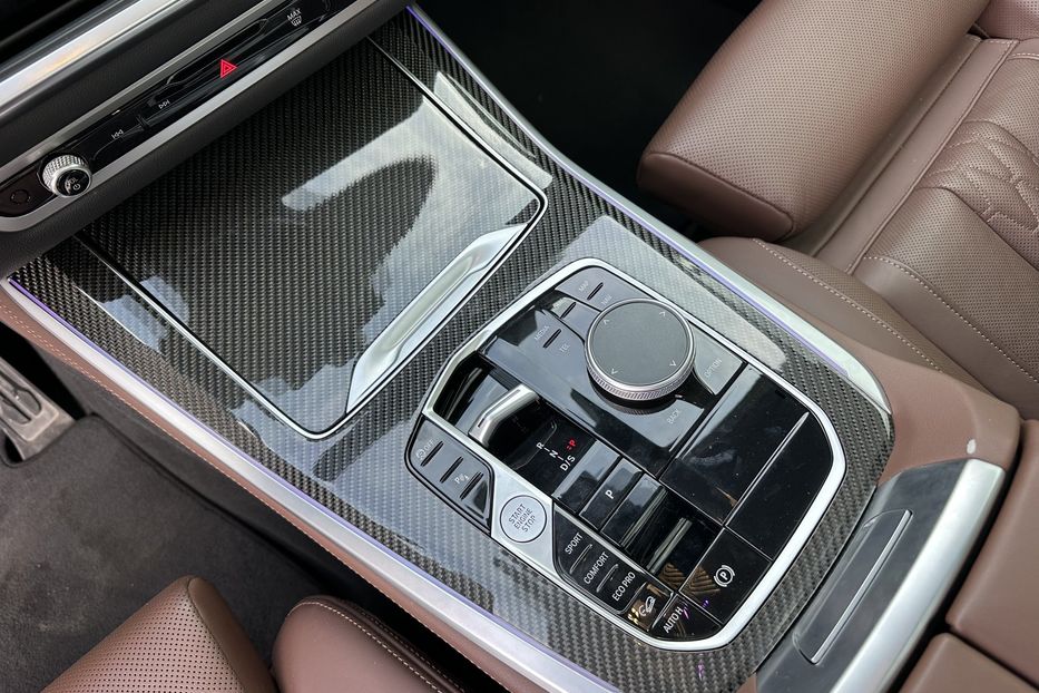 Продам BMW X5 M60I Xdrive 2023 года в Киеве