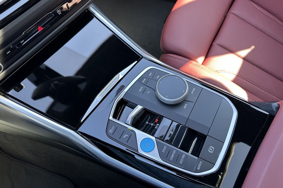 Продам BMW iX I40 Xdrive 2024 года в Киеве