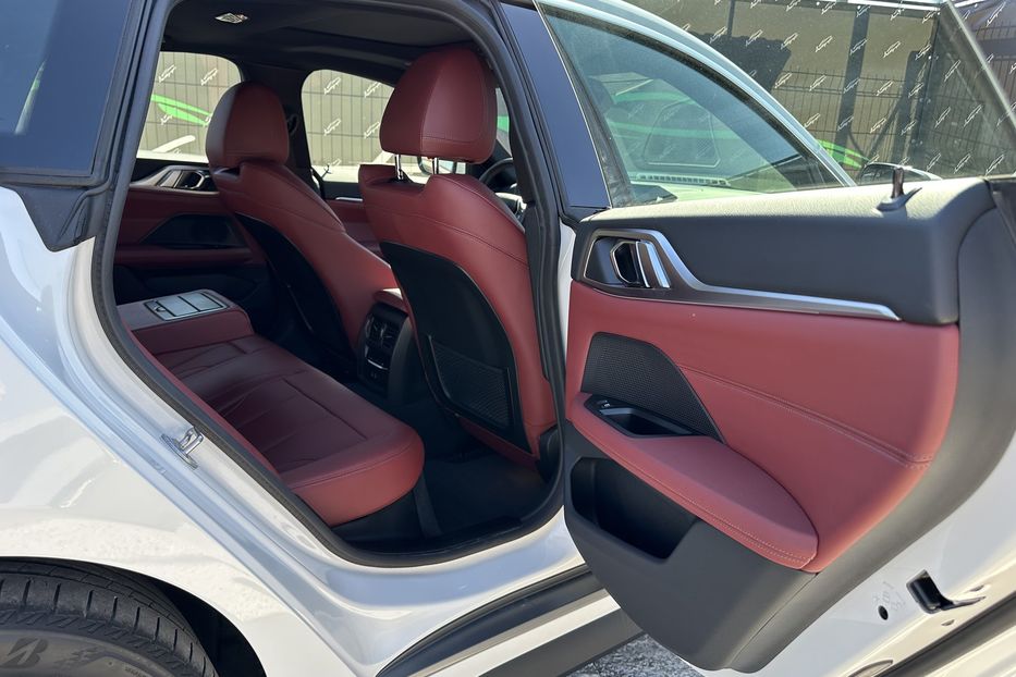 Продам BMW iX I40 Xdrive 2024 года в Киеве