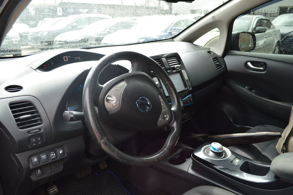 Продам Nissan Leaf +Webasto 2014 года в Одессе