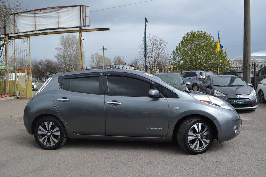 Продам Nissan Leaf +Webasto 2014 года в Одессе