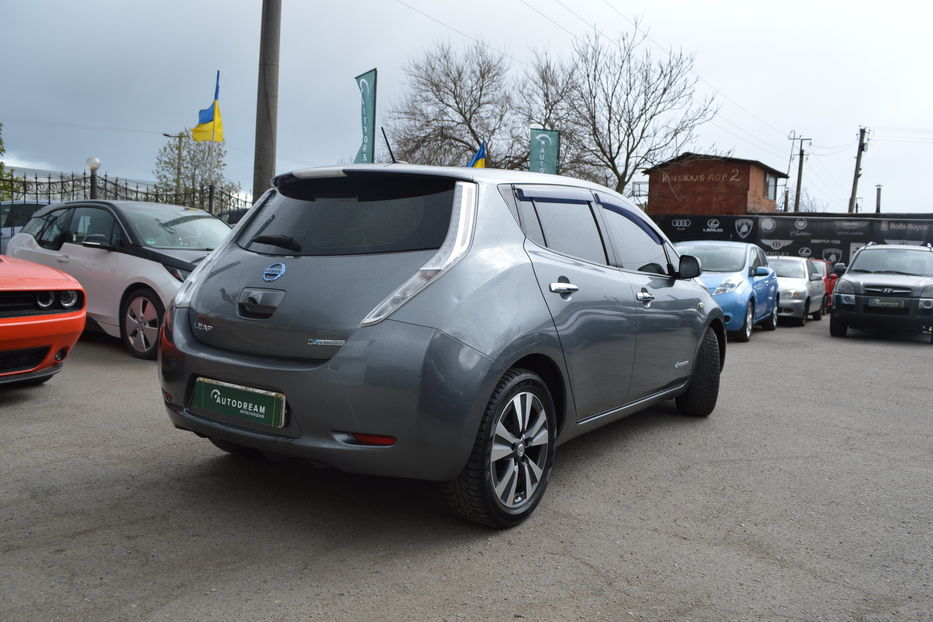 Продам Nissan Leaf +Webasto 2014 года в Одессе