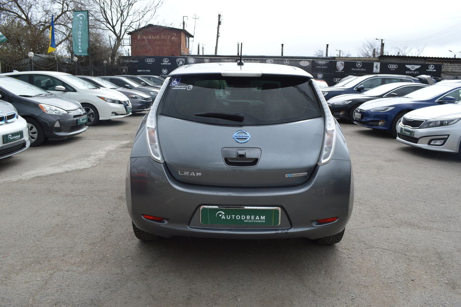 Продам Nissan Leaf +Webasto 2014 года в Одессе