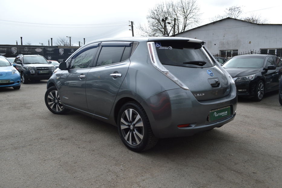 Продам Nissan Leaf +Webasto 2014 года в Одессе