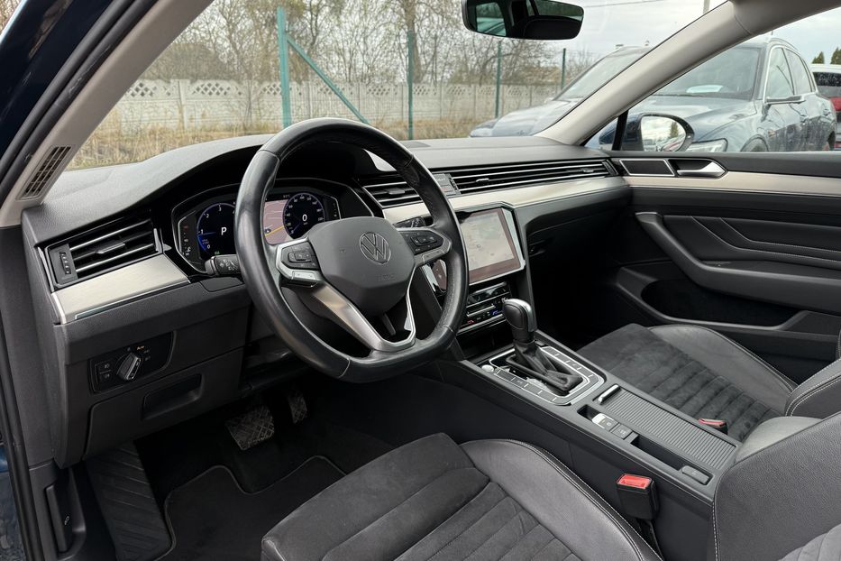 Продам Volkswagen Passat B8 2.0TDI 150к.с. ПАНОРАМА,КАМЕРА 2021 года в Львове