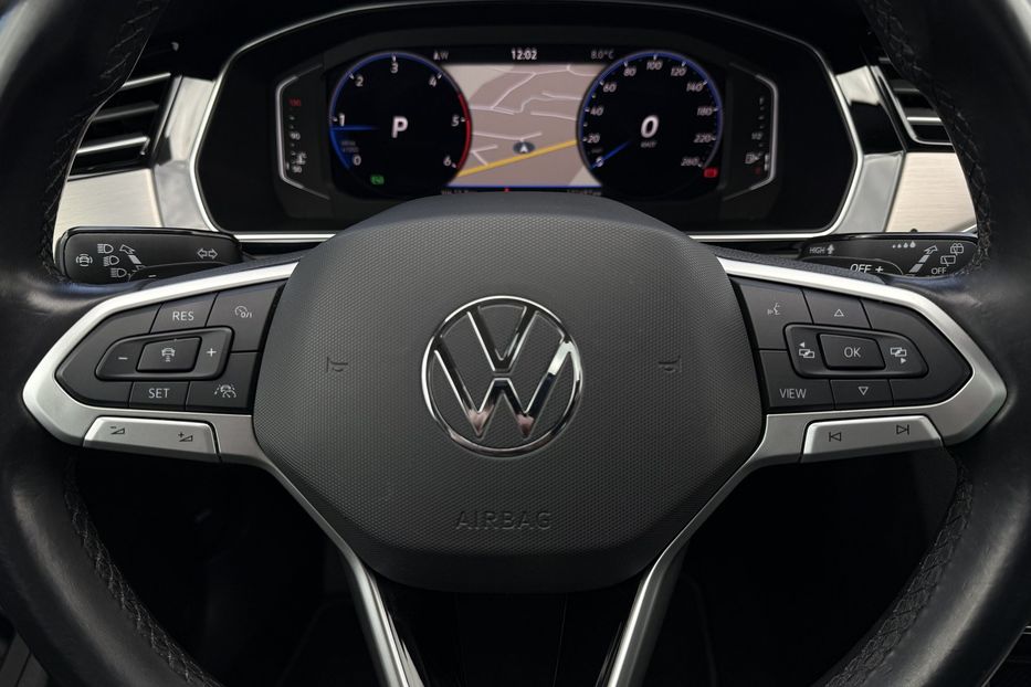 Продам Volkswagen Passat B8 2.0TDI 150к.с. ПАНОРАМА,КАМЕРА 2021 года в Львове