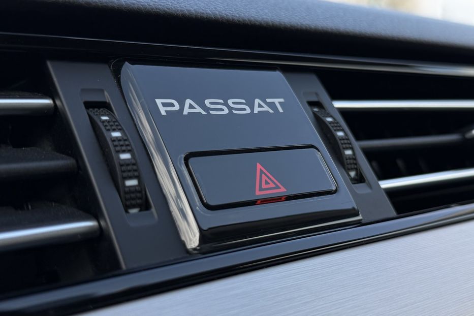 Продам Volkswagen Passat B8 2.0TDI 150к.с. ПАНОРАМА,КАМЕРА 2021 года в Львове