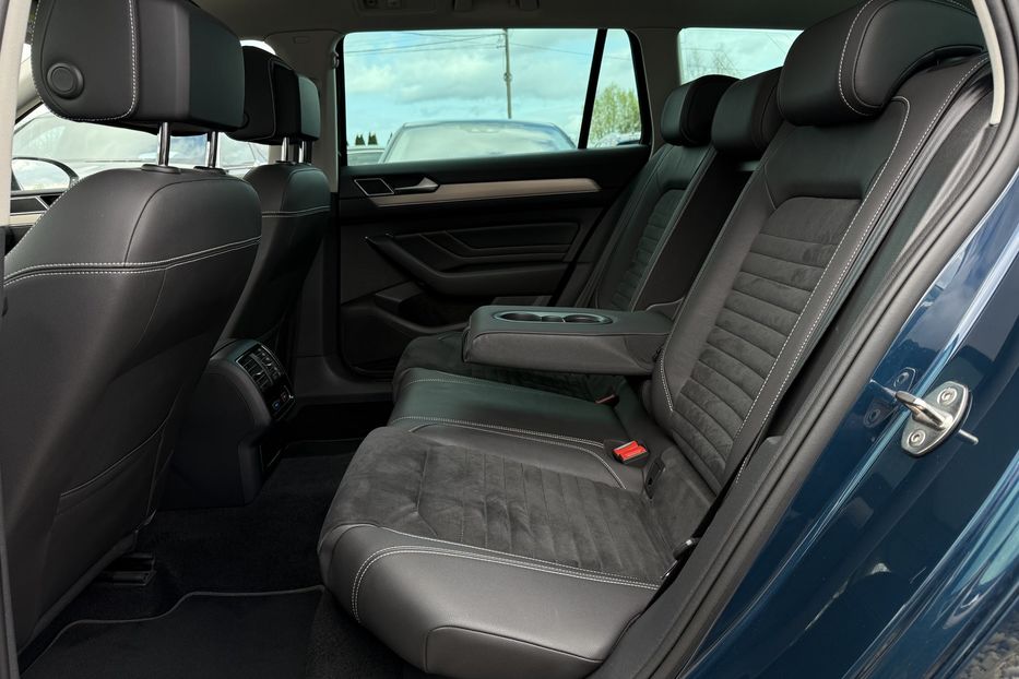 Продам Volkswagen Passat B8 2.0TDI 150к.с. ПАНОРАМА,КАМЕРА 2021 года в Львове