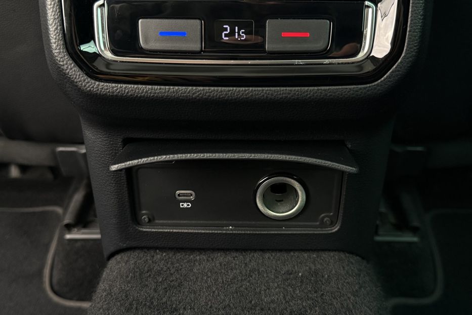 Продам Volkswagen Passat B8 2.0TDI 150к.с. ПАНОРАМА,КАМЕРА 2021 года в Львове