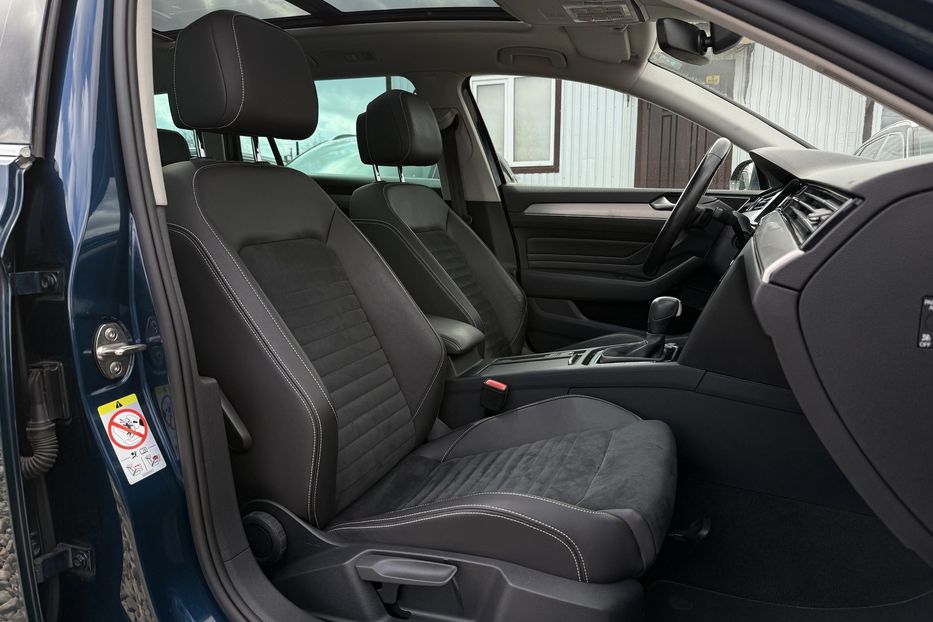 Продам Volkswagen Passat B8 2.0TDI 150к.с. ПАНОРАМА,КАМЕРА 2021 года в Львове