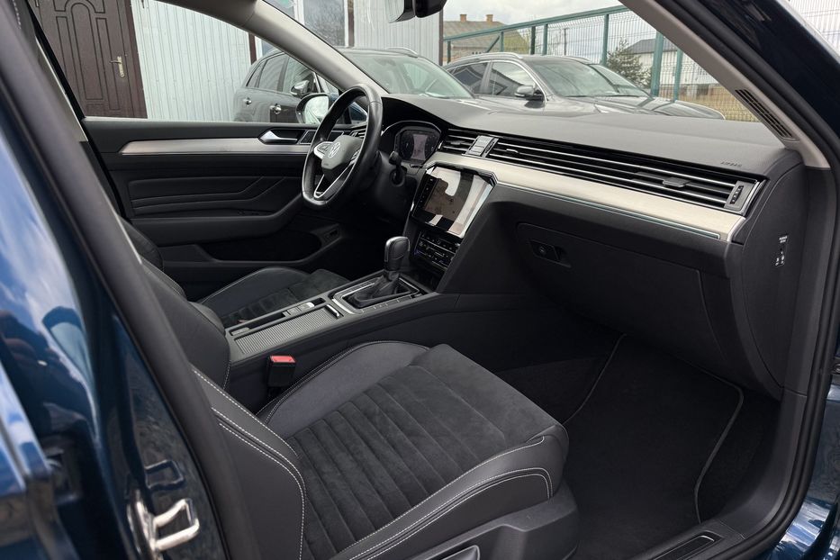 Продам Volkswagen Passat B8 2.0TDI 150к.с. ПАНОРАМА,КАМЕРА 2021 года в Львове