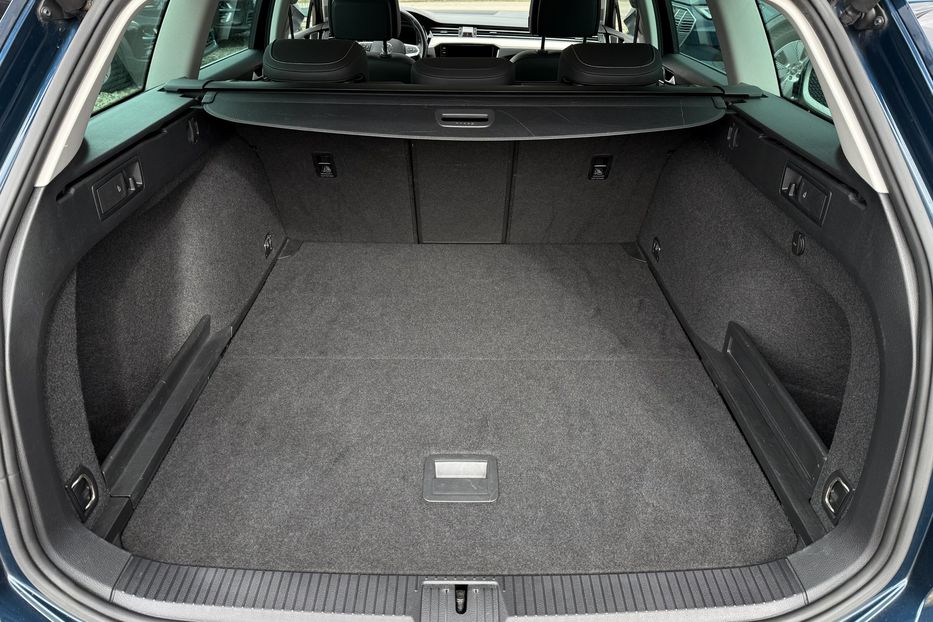 Продам Volkswagen Passat B8 2.0TDI 150к.с. ПАНОРАМА,КАМЕРА 2021 года в Львове