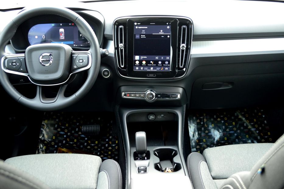 Продам Volvo XC60 XC40 MHEV 2026 года в Одессе