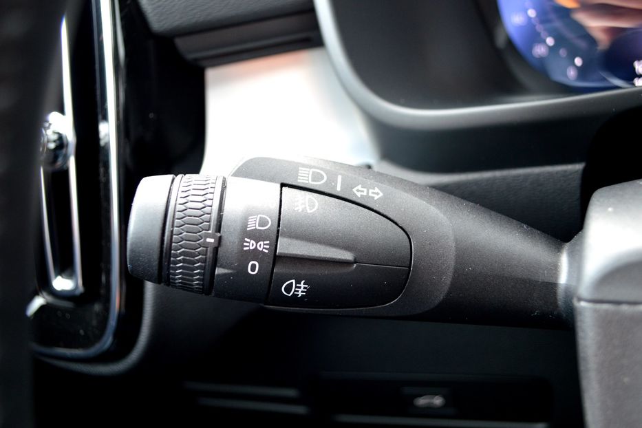 Продам Volvo XC60 XC40 MHEV 2026 года в Одессе