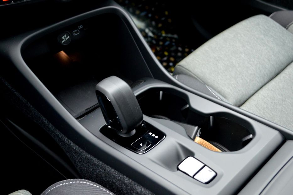 Продам Volvo XC60 XC40 MHEV 2026 года в Одессе