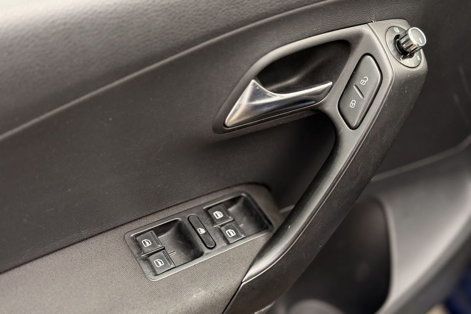 Продам Volkswagen Polo 2011 года в Киеве