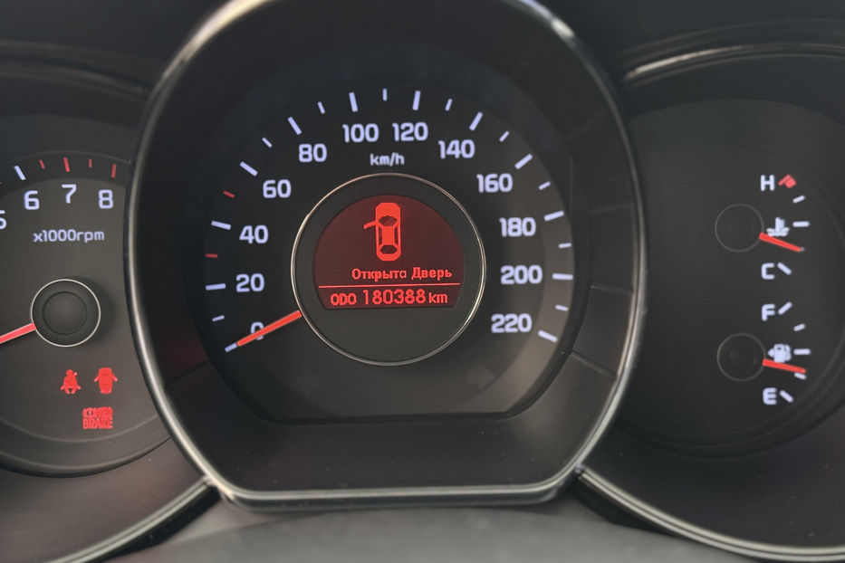 Продам Kia Rio 2012 года в Киеве