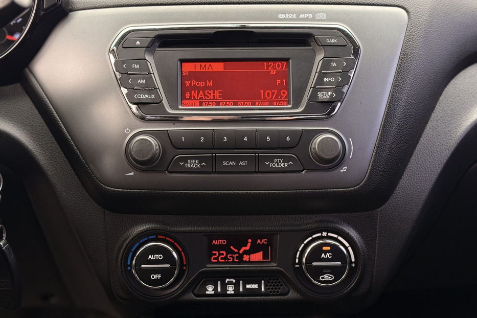 Продам Kia Rio 2012 года в Киеве