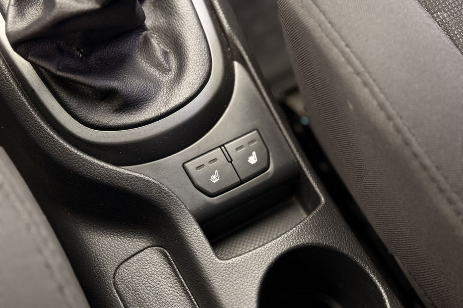 Продам Kia Rio 2012 года в Киеве