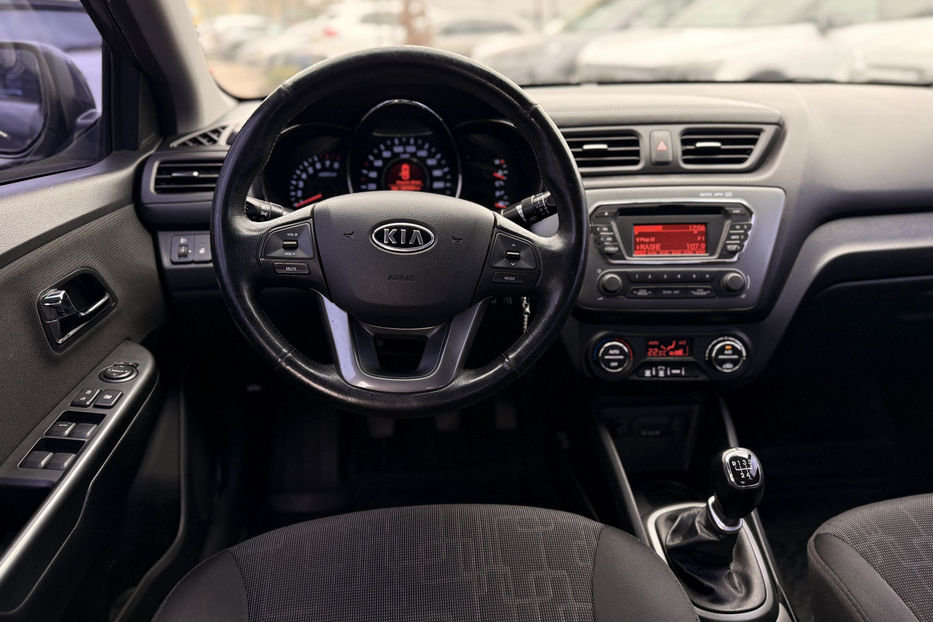 Продам Kia Rio 2012 года в Киеве