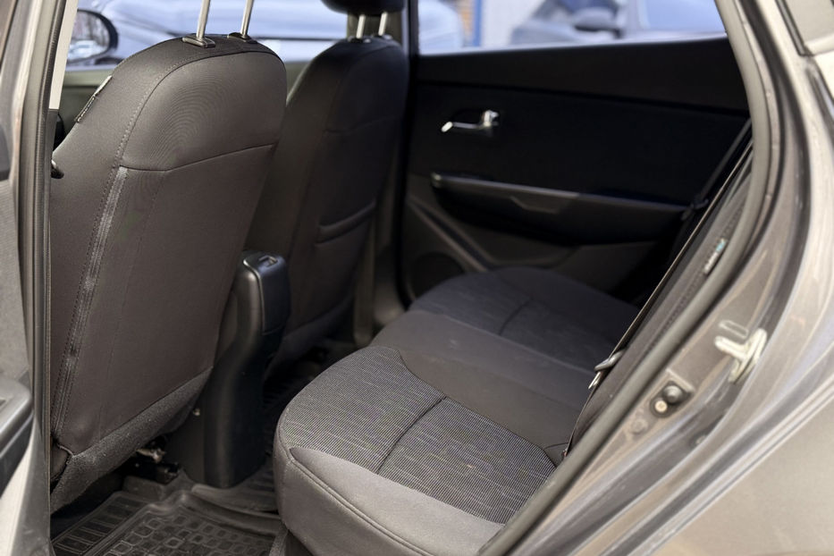 Продам Kia Rio 2012 года в Киеве