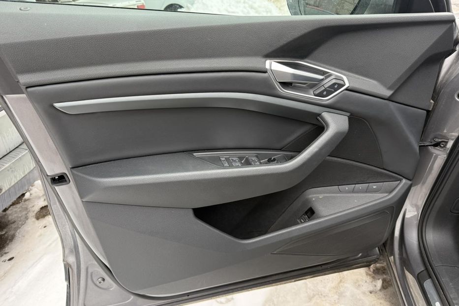 Продам Audi E-Tron 95 KWH, vin 4960 2020 года в Житомире