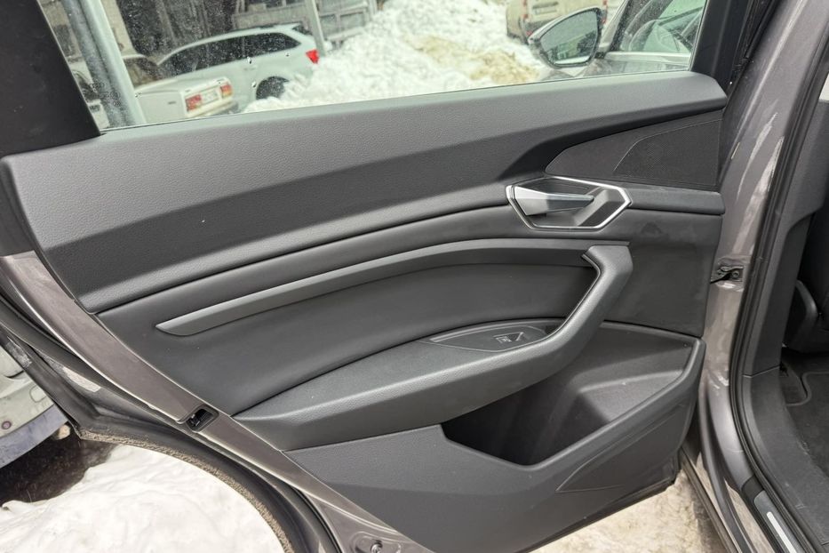 Продам Audi E-Tron 95 KWH, vin 4960 2020 года в Житомире