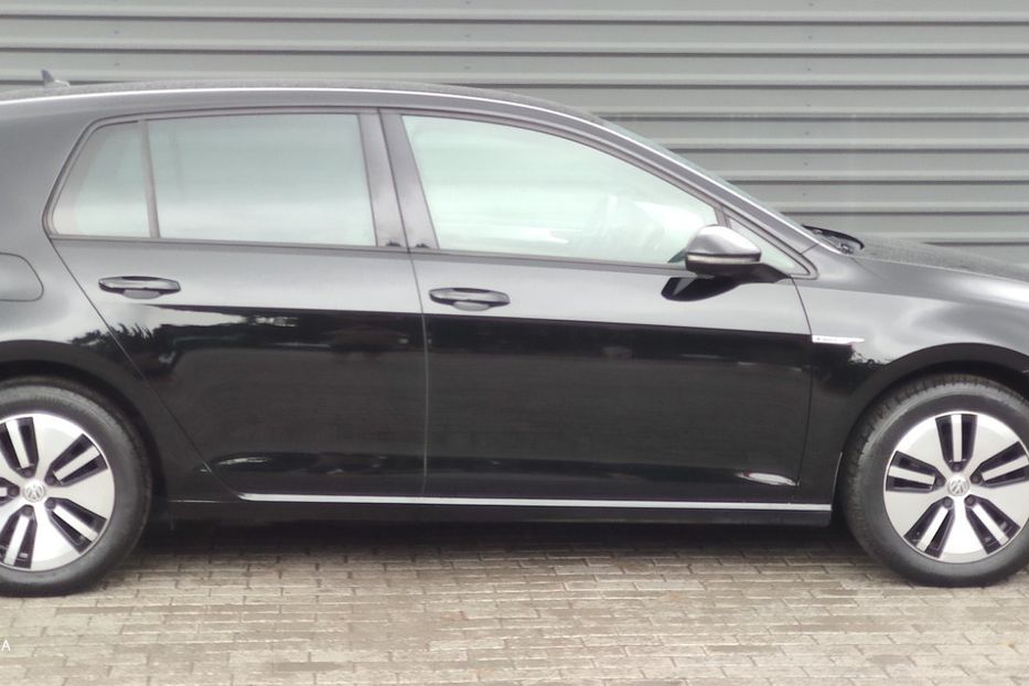 Продам Volkswagen e-Golf 24 кВт. 2015 года в Львове