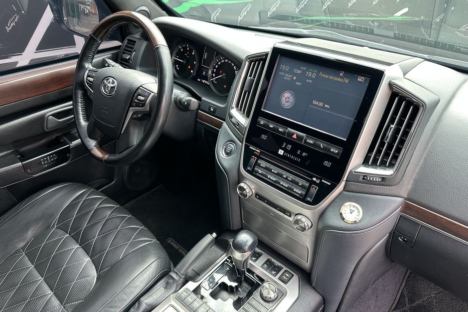 Продам Toyota Land Cruiser 200 B7 AURUM 2018 года в Киеве