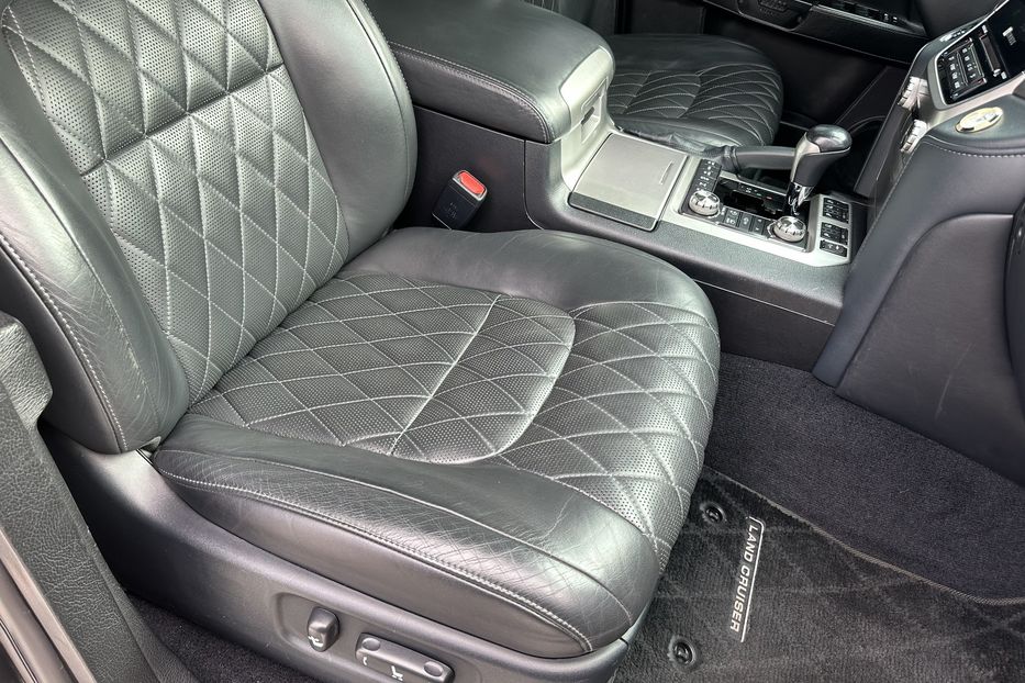 Продам Toyota Land Cruiser 200 B7 AURUM 2018 года в Киеве