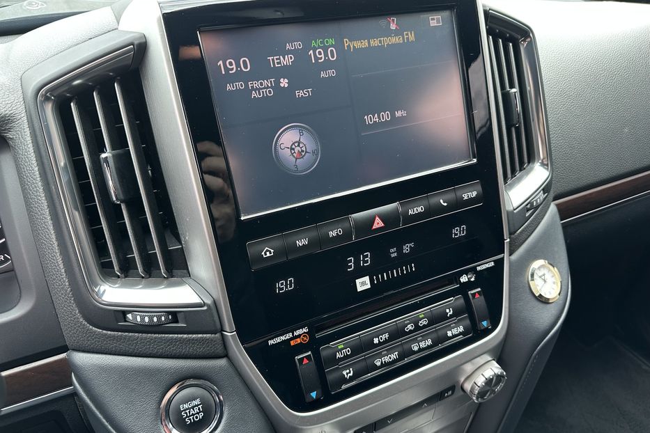 Продам Toyota Land Cruiser 200 B7 AURUM 2018 года в Киеве