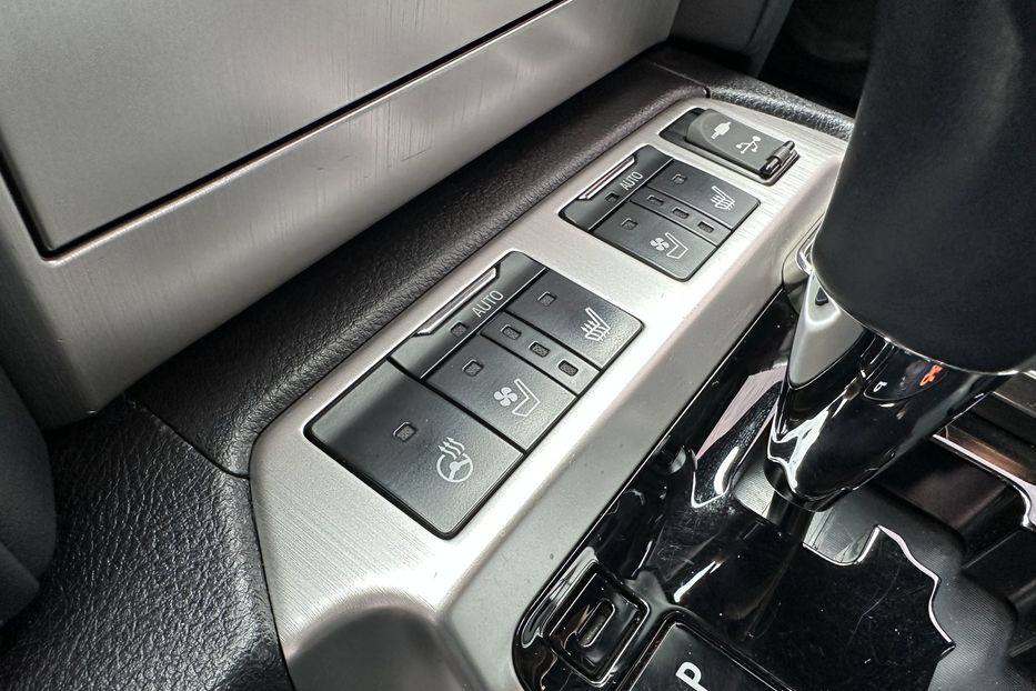 Продам Toyota Land Cruiser 200 B7 AURUM 2018 года в Киеве