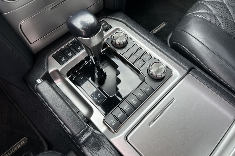 Продам Toyota Land Cruiser 200 B7 AURUM 2018 года в Киеве