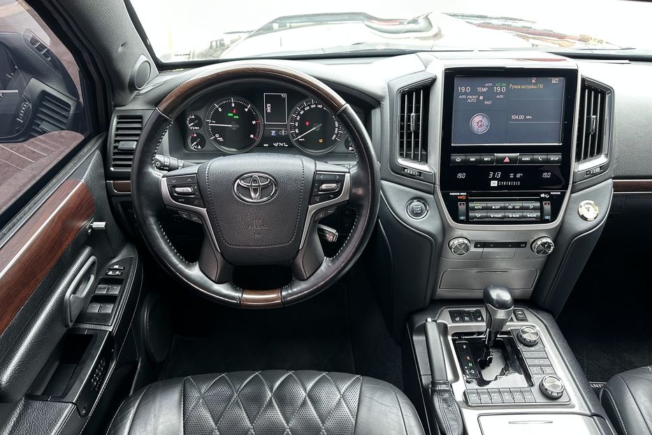 Продам Toyota Land Cruiser 200 B7 AURUM 2018 года в Киеве
