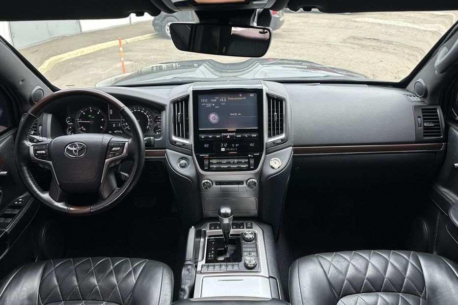Продам Toyota Land Cruiser 200 B7 AURUM 2018 года в Киеве