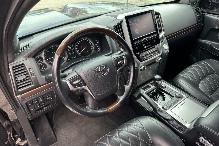 Продам Toyota Land Cruiser 200 B7 AURUM 2018 года в Киеве