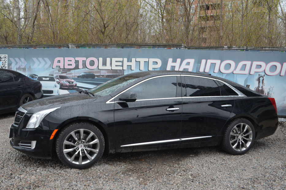 Продам Cadillac XTS F1 2016 года в Киеве