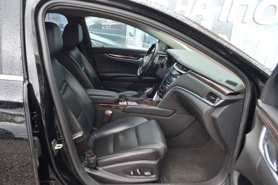 Продам Cadillac XTS F1 2016 года в Киеве