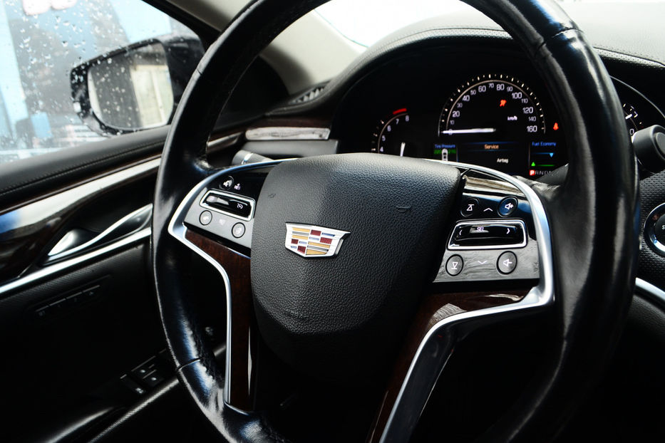 Продам Cadillac XTS F1 2016 года в Киеве