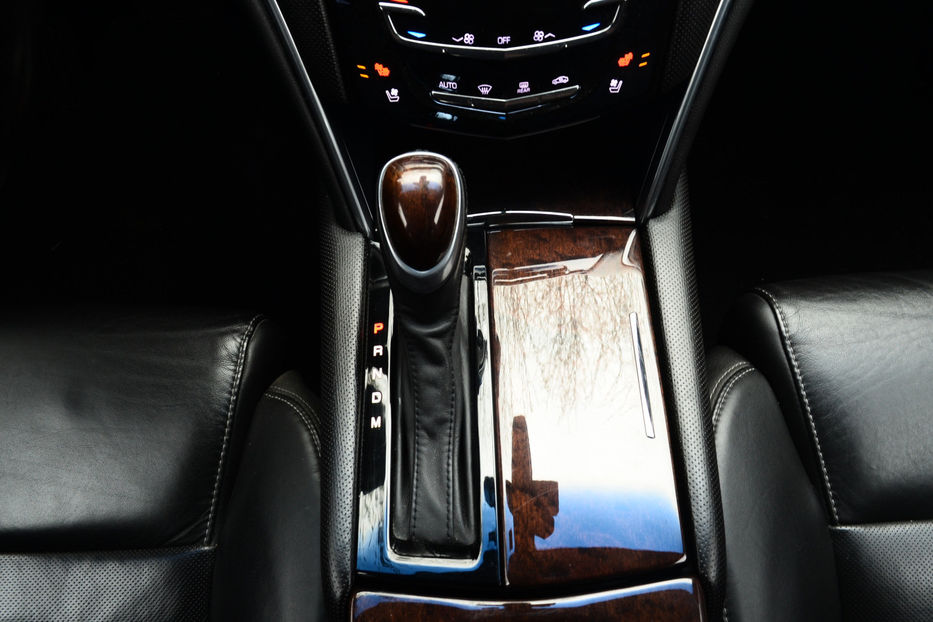 Продам Cadillac XTS F1 2016 года в Киеве