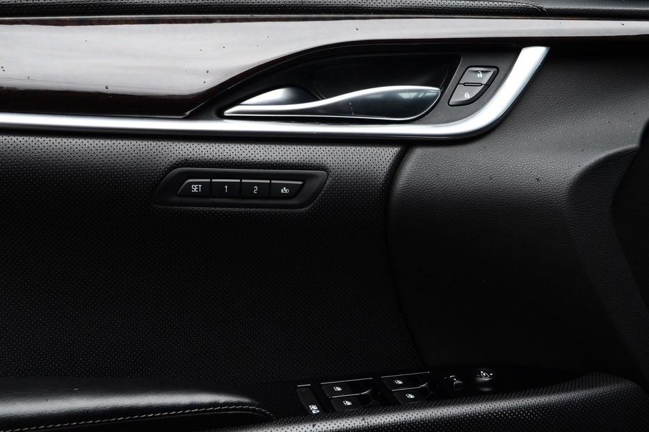 Продам Cadillac XTS F1 2016 года в Киеве