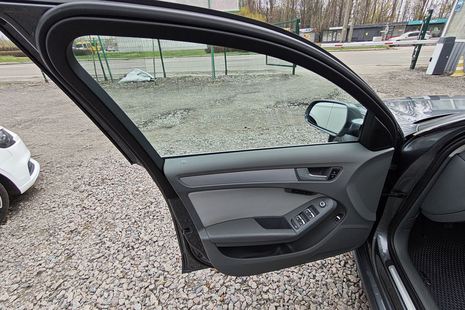 Продам Audi A4 2.0 TFSI MТ (225 к.с.) Quattro 2013 года в Киеве