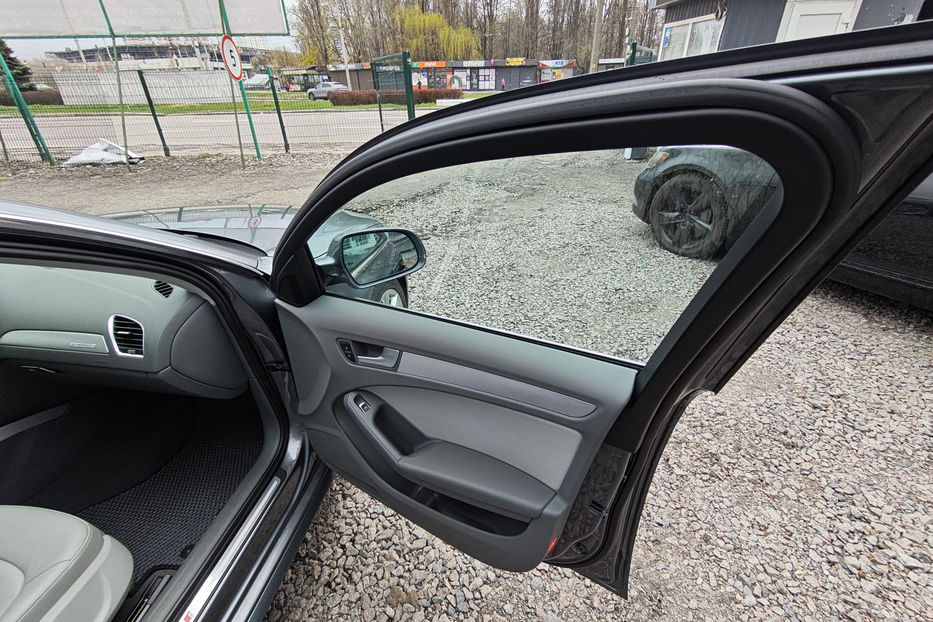 Продам Audi A4 2.0 TFSI MТ (225 к.с.) Quattro 2013 года в Киеве