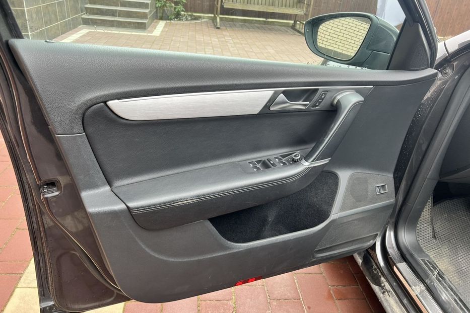 Продам Volkswagen Passat B7 Highline premium 2011 года в Киеве